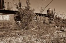 alte Fabriken und verfallene Bahnhfe